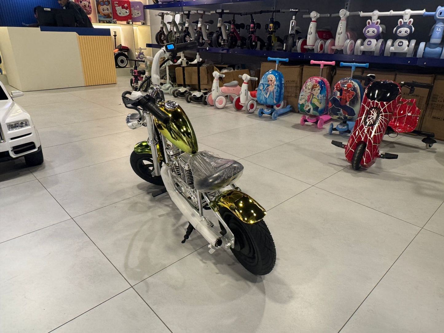 Hyper Gogo C12 Bluetooth Audio Kids motorcycle is a mini motorcycle for 3-12 years old