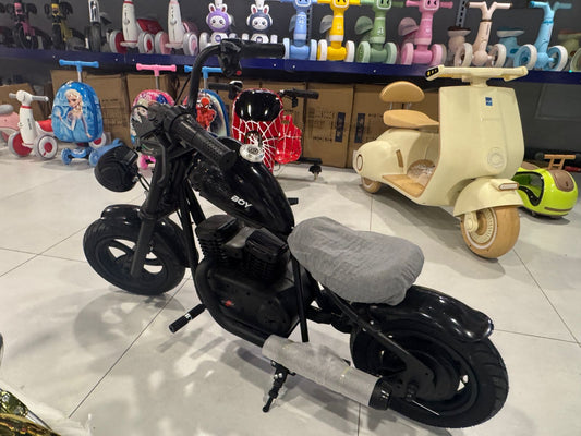 Hyper Gogo C12 Bluetooth Audio Kids motorcycle is a mini motorcycle for 3-12 years old